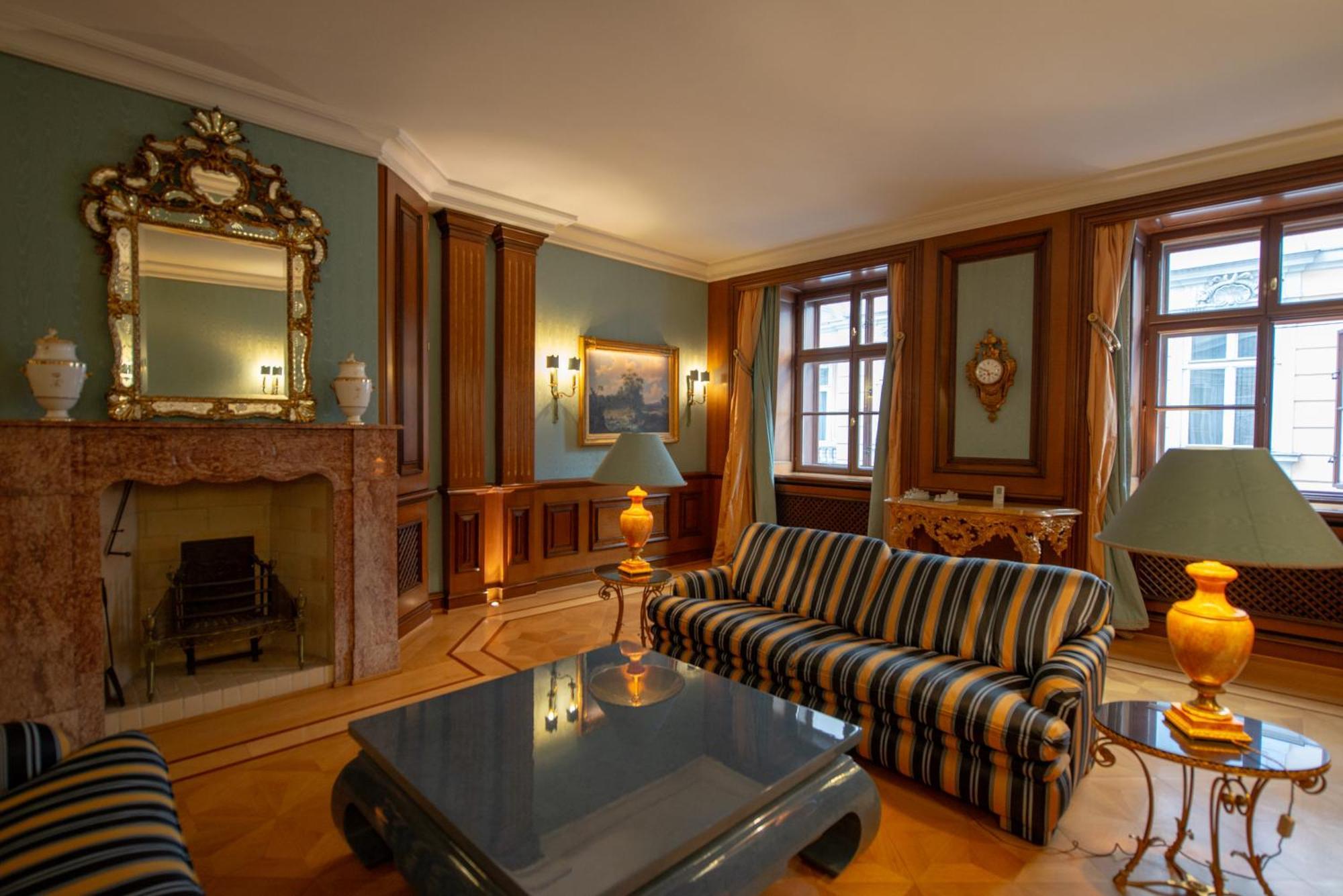 Zum Blauen Karpfen Apartment Viena Exterior foto